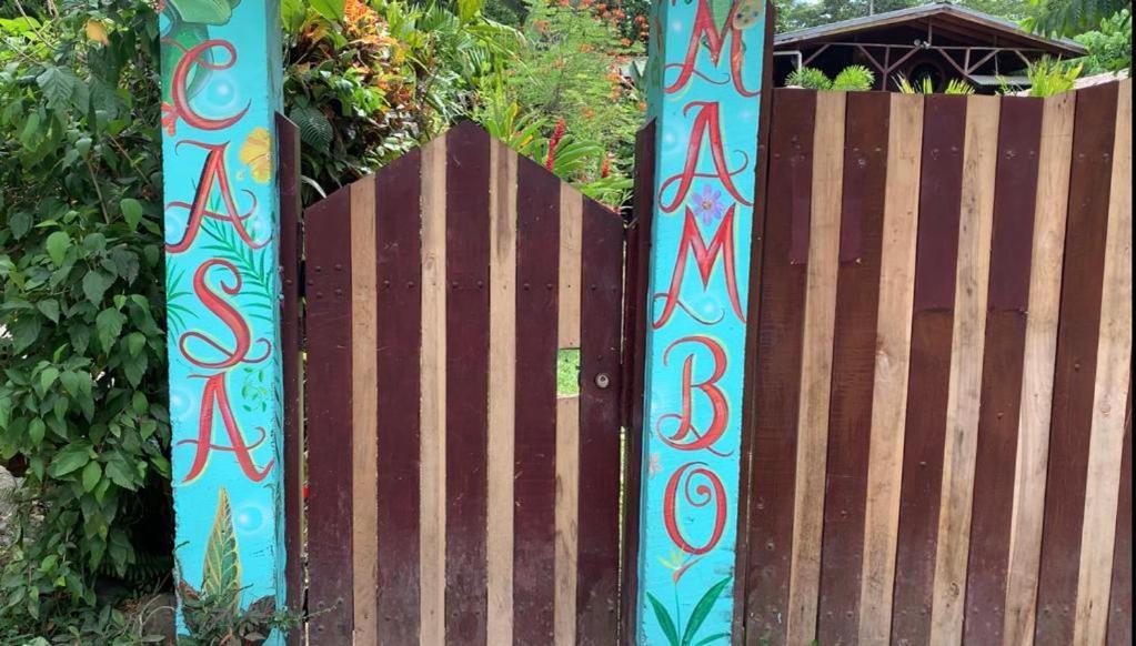 Casa Mambo Acomodação com café da manhã Cahuita Exterior foto